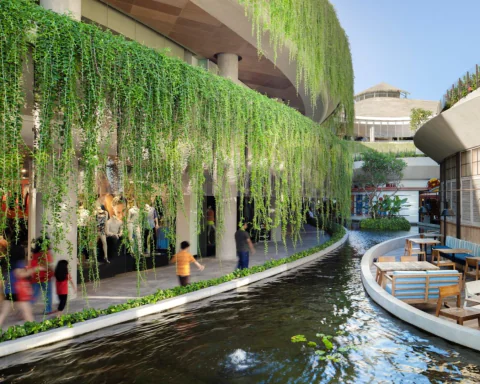 Vertical Garden Kuta Beachwalk