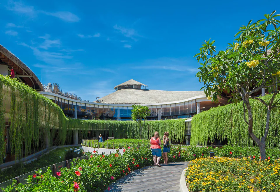 The Beachwalk - Bali, photo 6